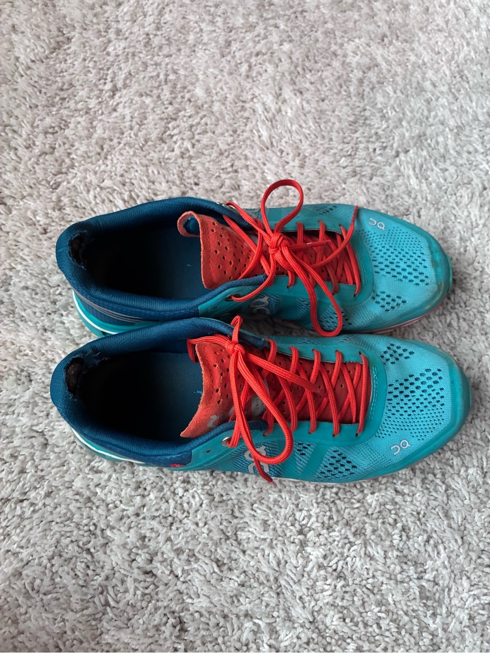 Women’s On Cloud. Teal and orange. Size 7. - Picture 3 of 6